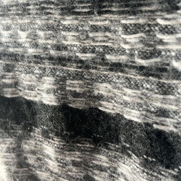 Elegant Charcoal White Striped Knit Turtleneck Sweater, Women’s Sz M, NEW - Picture 5 of 12